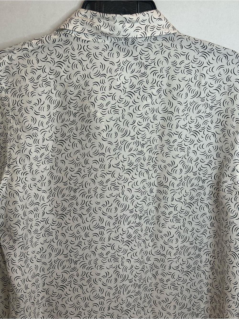 Vintage Rena Rowan White Button-Down Shirt with Black Swirl Pattern, 100% Silk - Picture 5 of 5